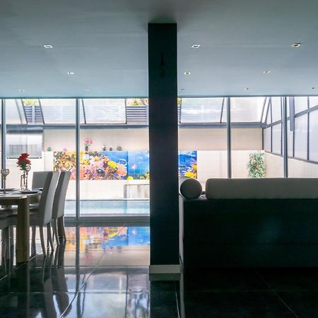 Luxurious Villa Marly II 卡斯特尔德费尔斯 外观 照片