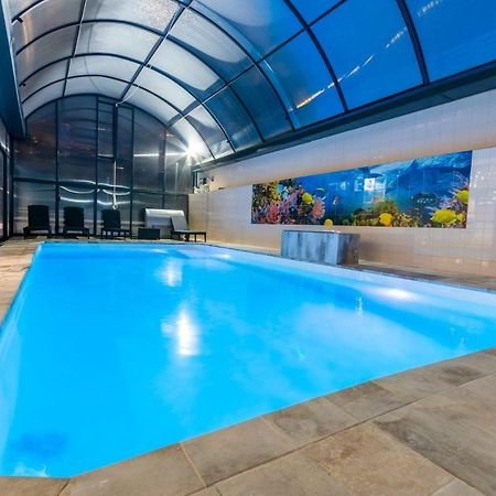 Luxurious Villa Marly II 卡斯特尔德费尔斯 外观 照片
