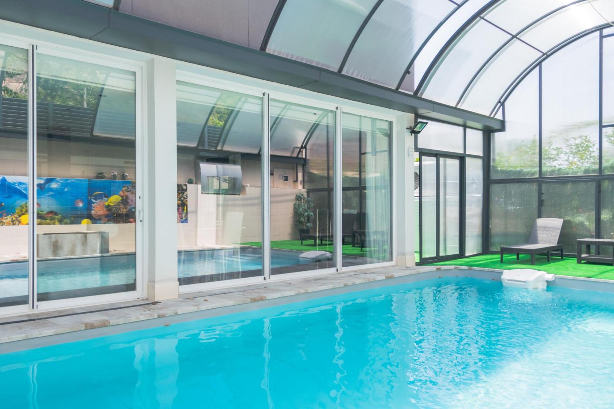 Luxurious Villa Marly II 卡斯特尔德费尔斯 外观 照片